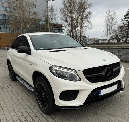 Mercedes-Benz GLE cena 229000 przebieg: 129000, rok produkcji 2016 z Gdynia małe 301